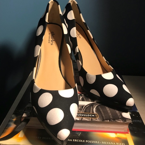 charles david polka dot pumps